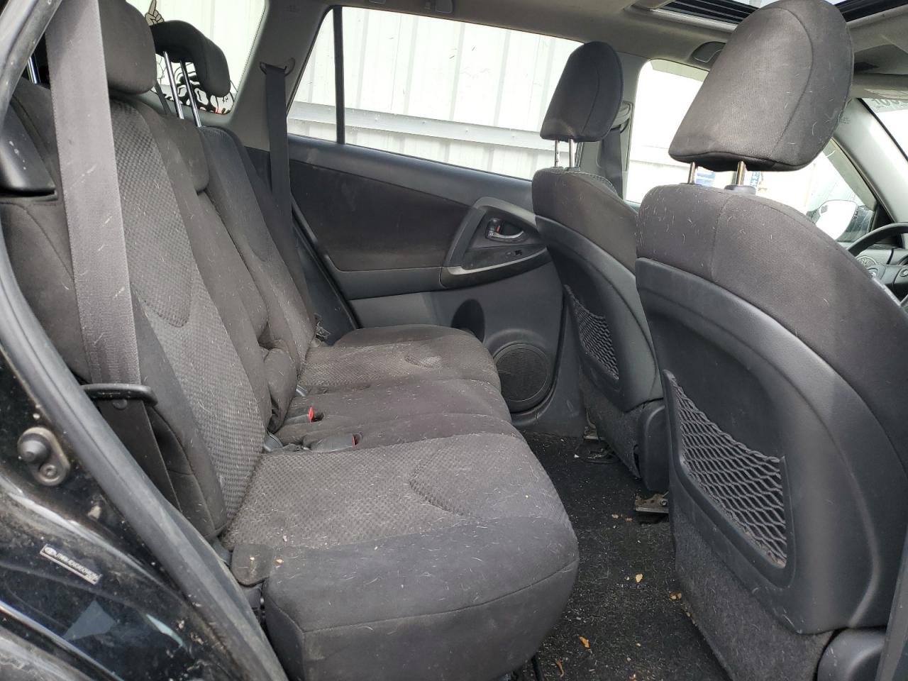 2010 Toyota RAV 4 - Image 11