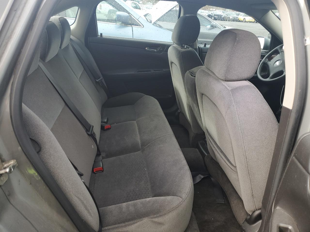 2007 Chevrolet Impala - Image 10