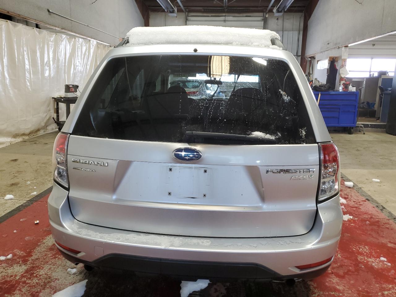 2010 Subaru Forester - Image 6