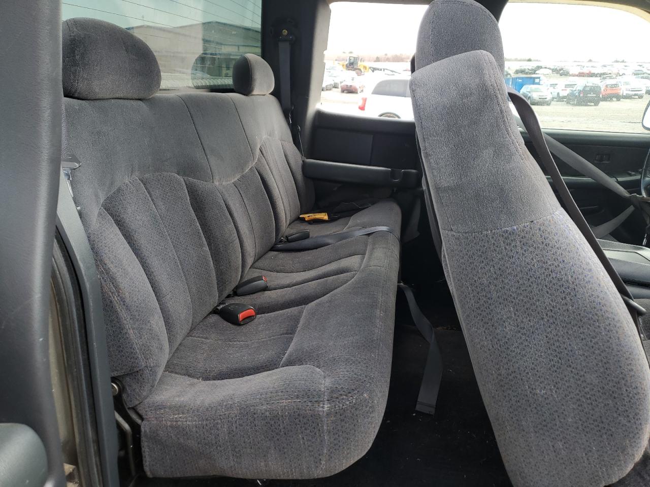 1999 Chevrolet Silverado - Image 11