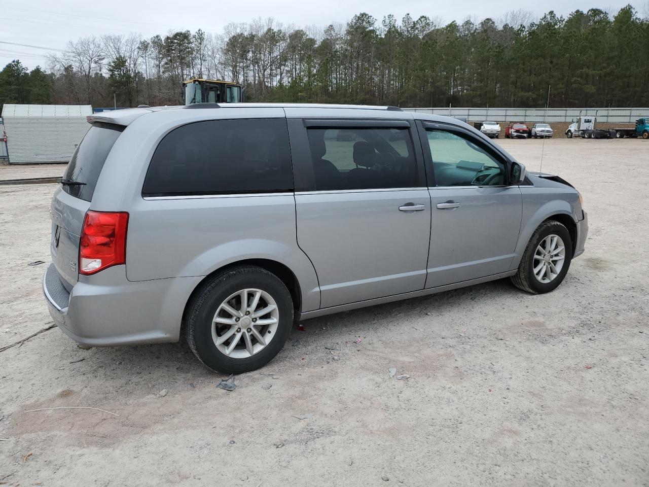 2019 Dodge Caravan - Image 3