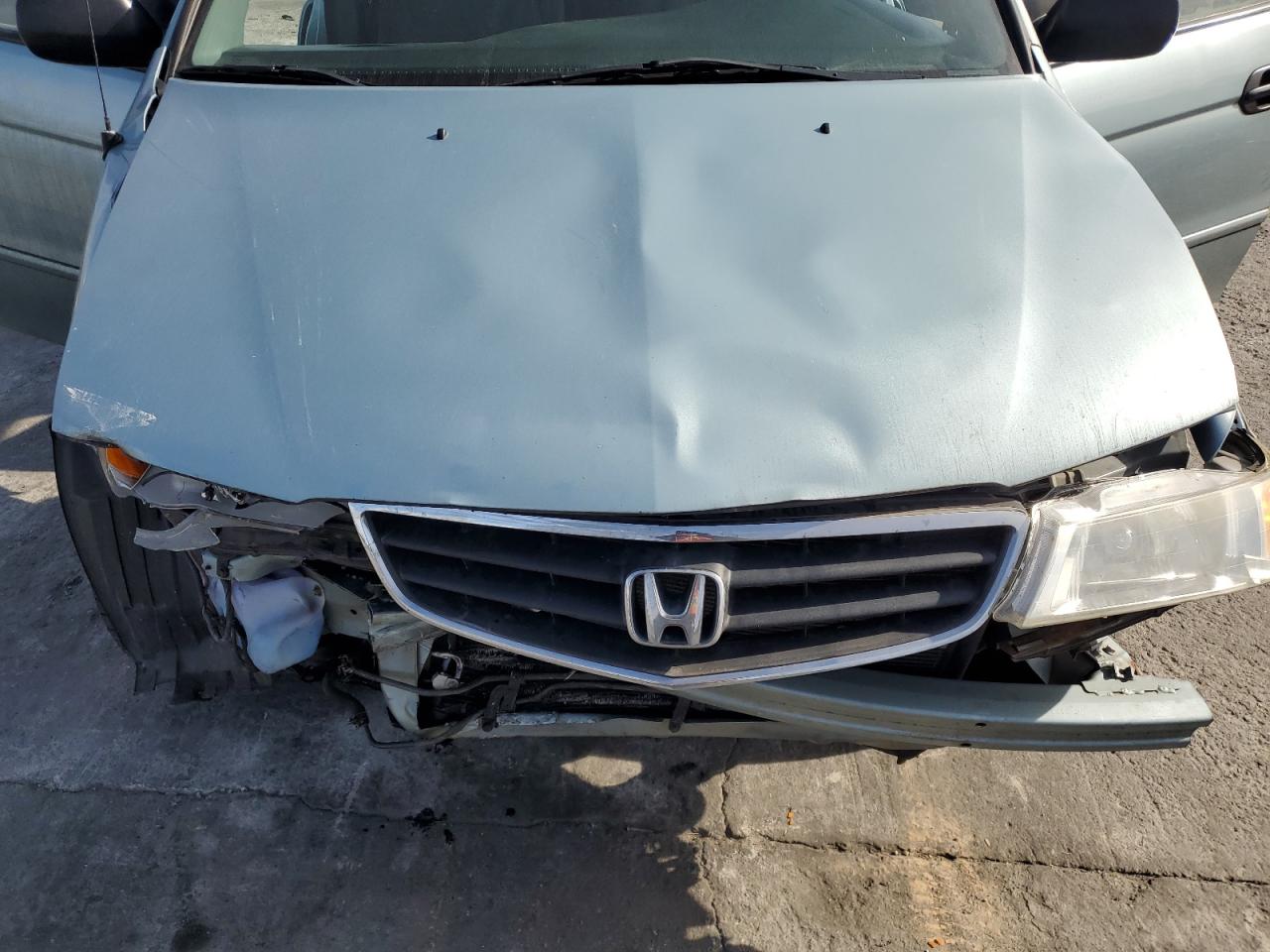 2004 Honda Odyssey - Image 13