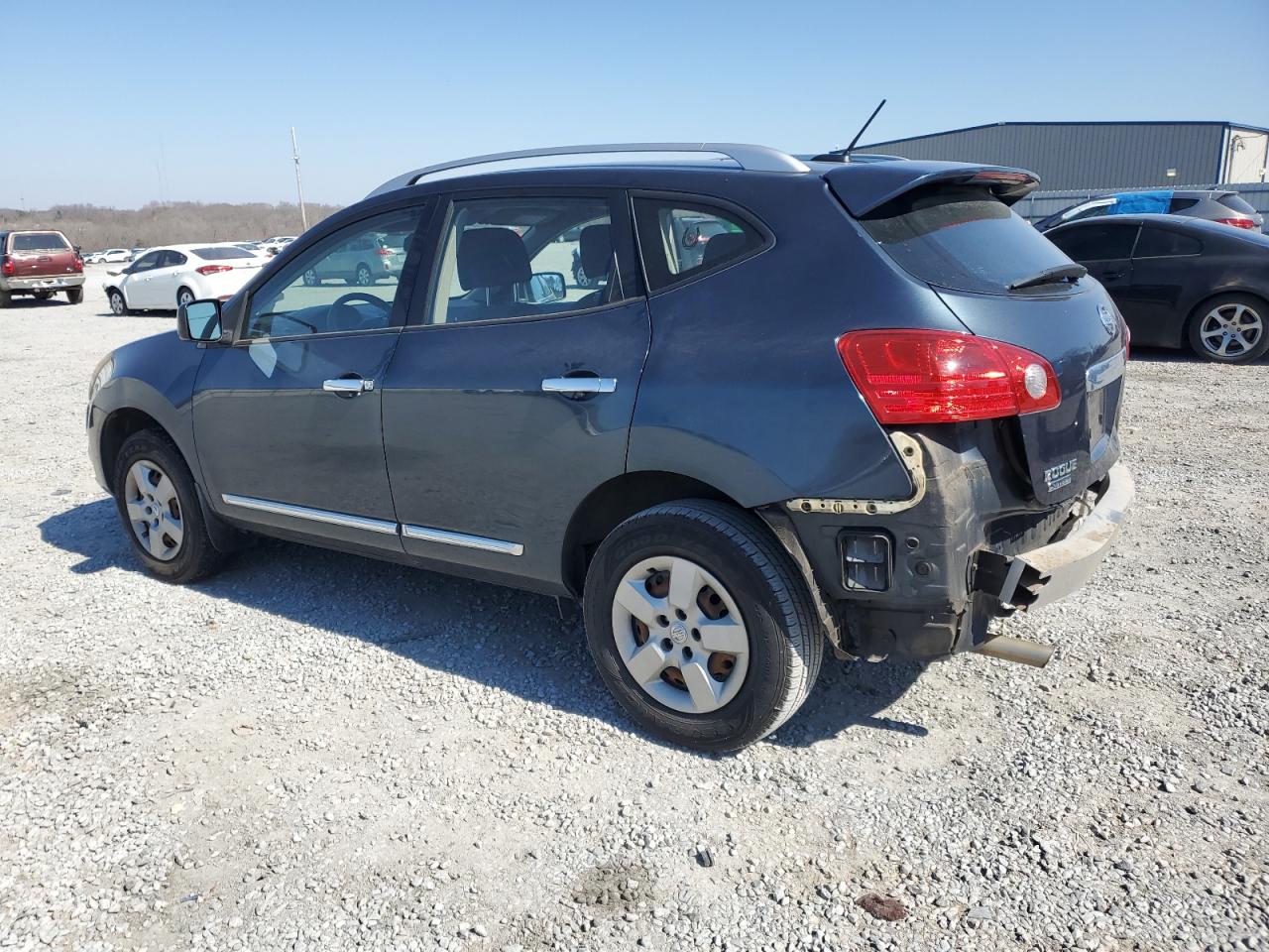 2015 Nissan Rogue - Image 2