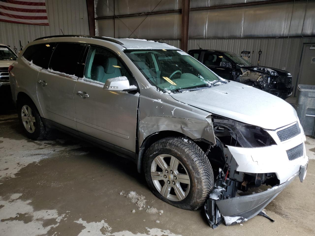 2011 Chevrolet Traverse - Image 4