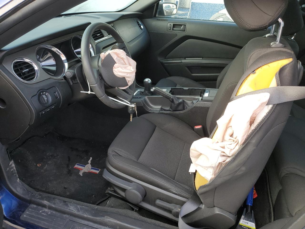 2012 Ford Mustang - Image 7