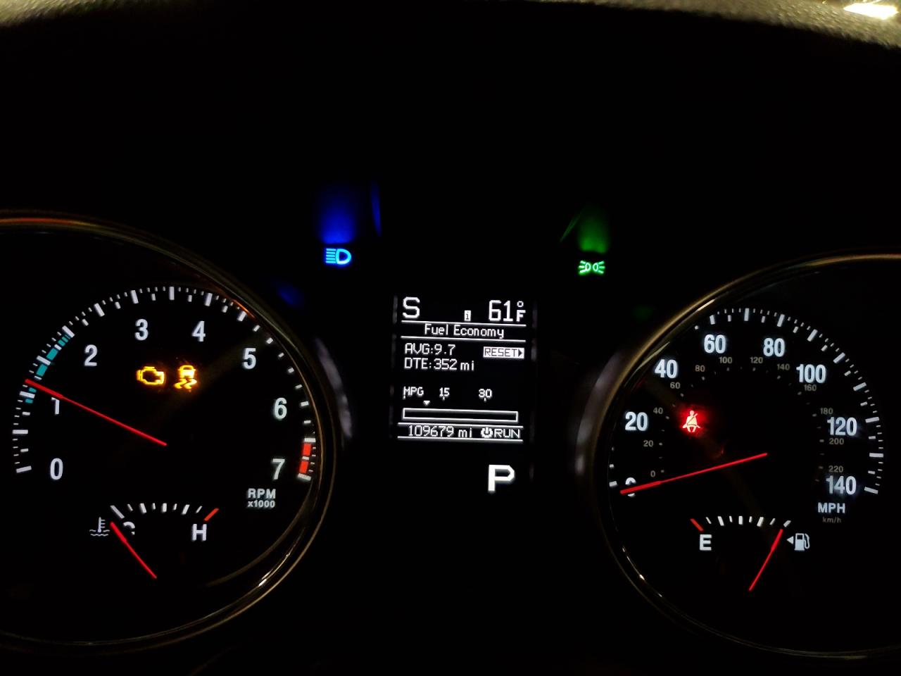 2011 Jeep Grand Cherokee - Image 9