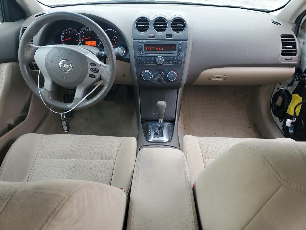 2011 Nissan Altima - Image 8