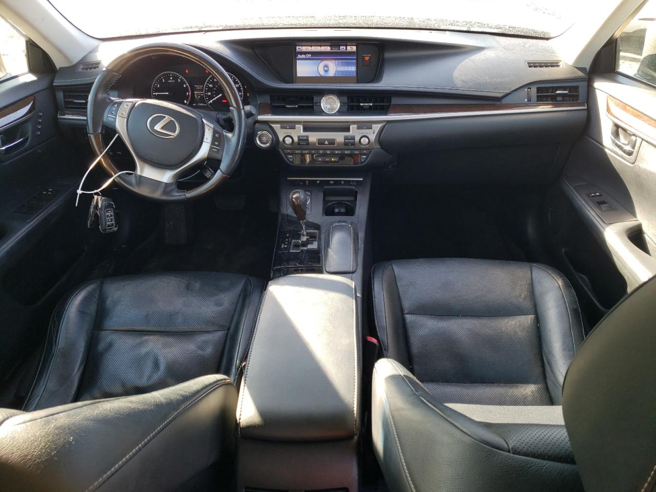 2014 Lexus ES - Image 8