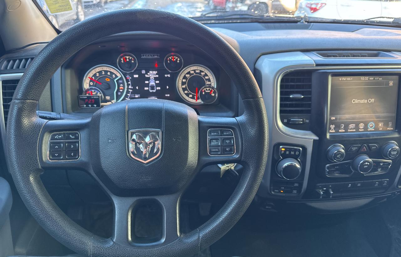 2016 RAM 1500 - Image 9