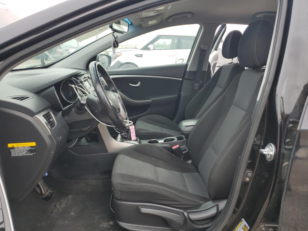 2013 Hyundai Elantra - Image 7