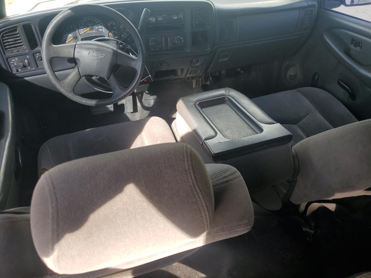 2007 Chevrolet Silverado - Image 8