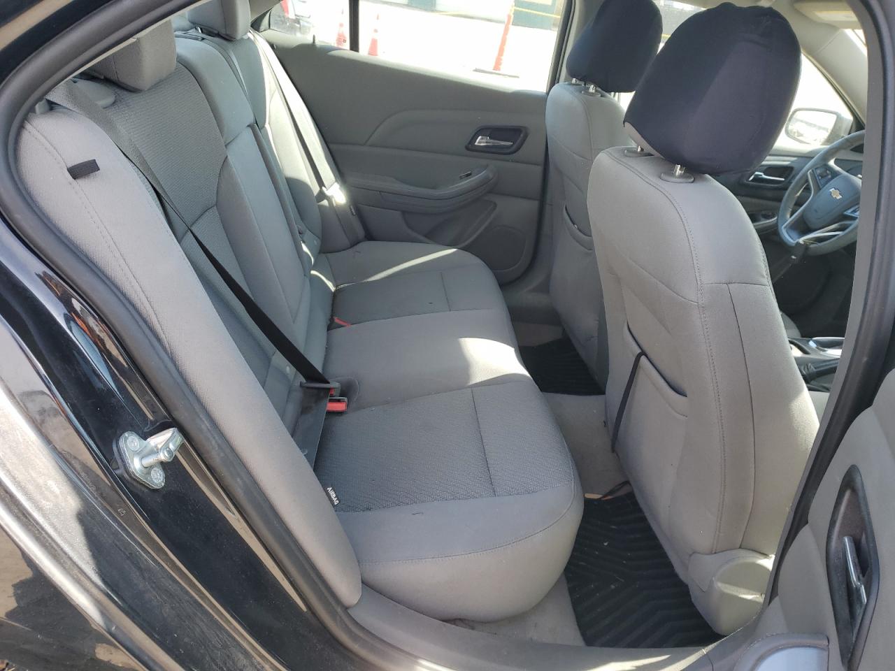 2015 Chevrolet Malibu - Image 10