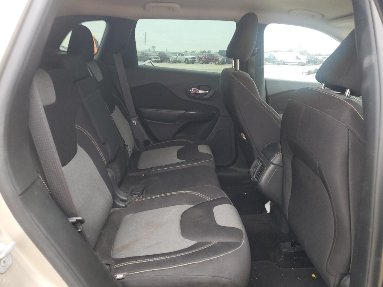 2014 Jeep Grand Cherokee - Image 11