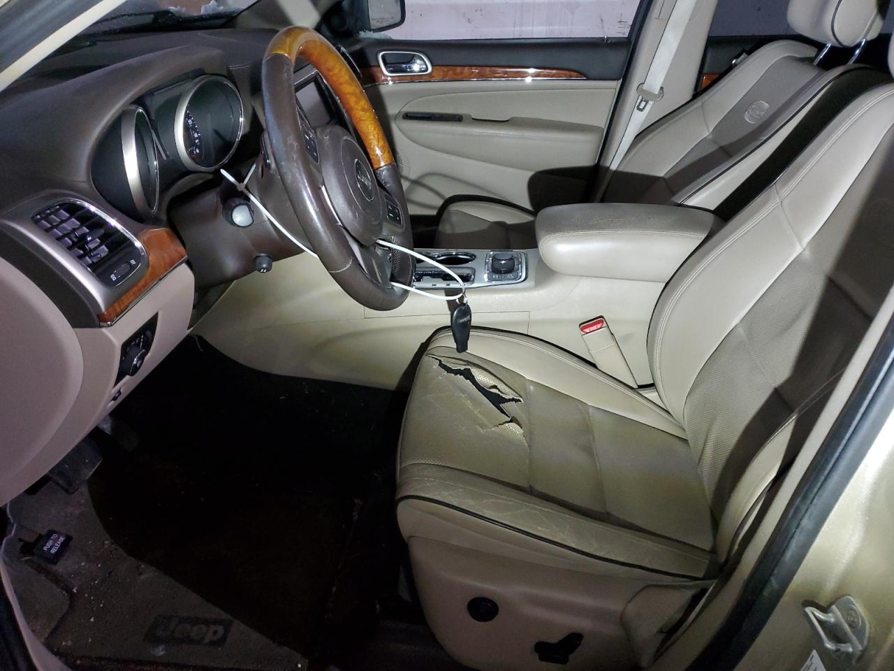 2011 Jeep Grand Cherokee - Image 7