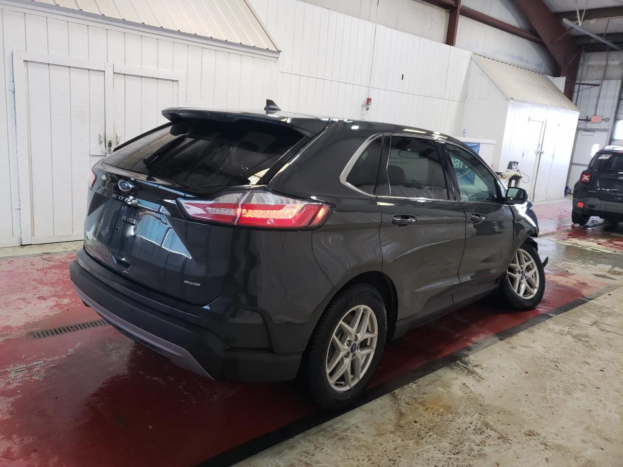2021 Ford Edge - Image 3