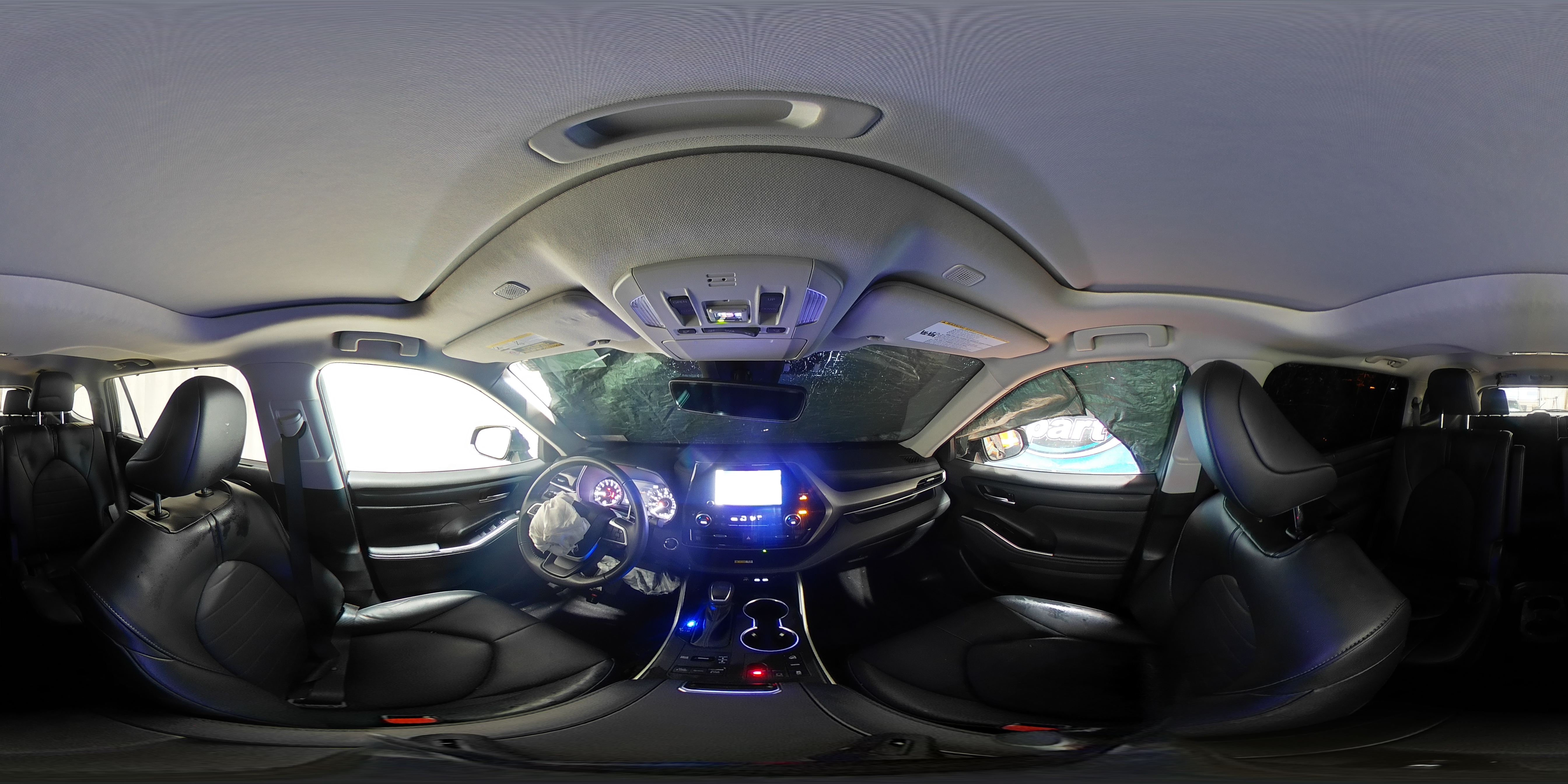 2023 Toyota Highlander - Image 15