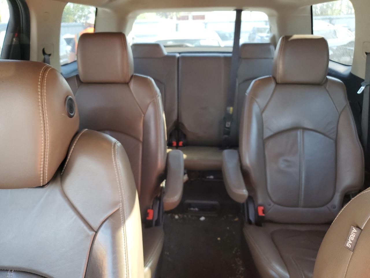 2016 GMC Acadia - Image 10