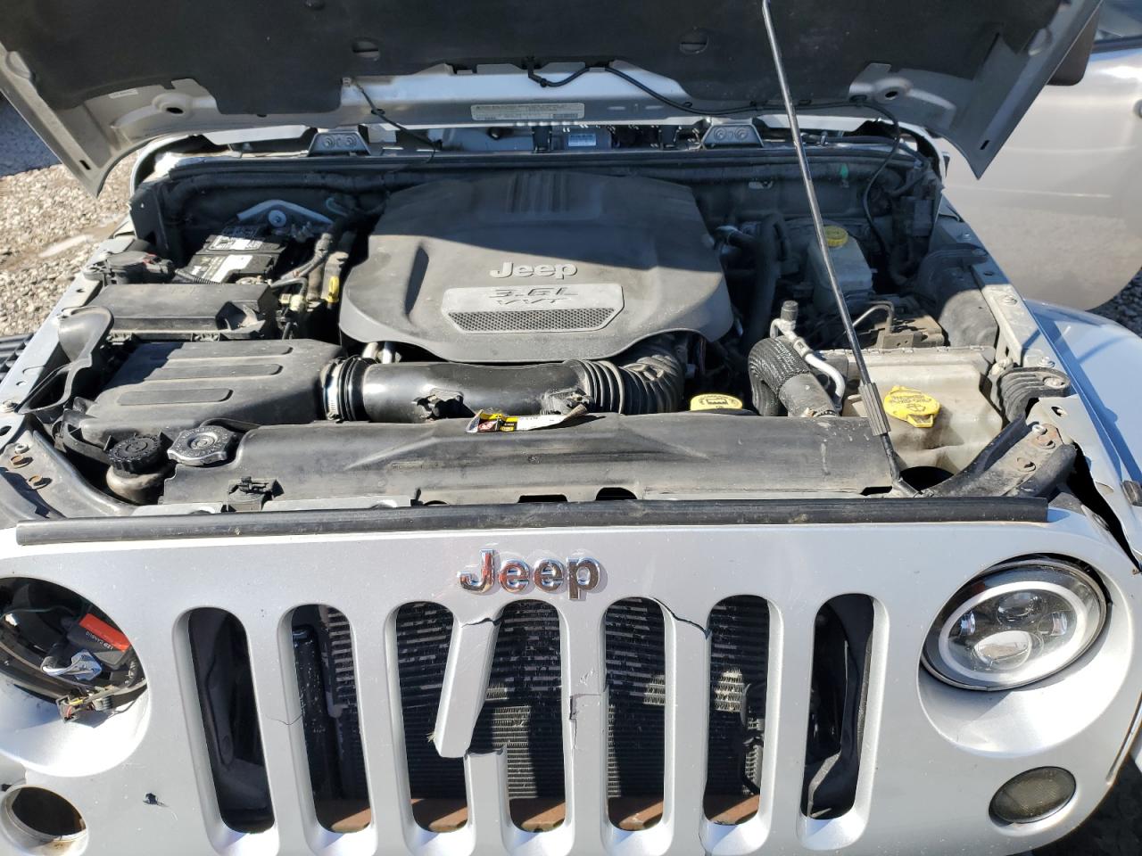 2012 Jeep Wrangler - Image 12