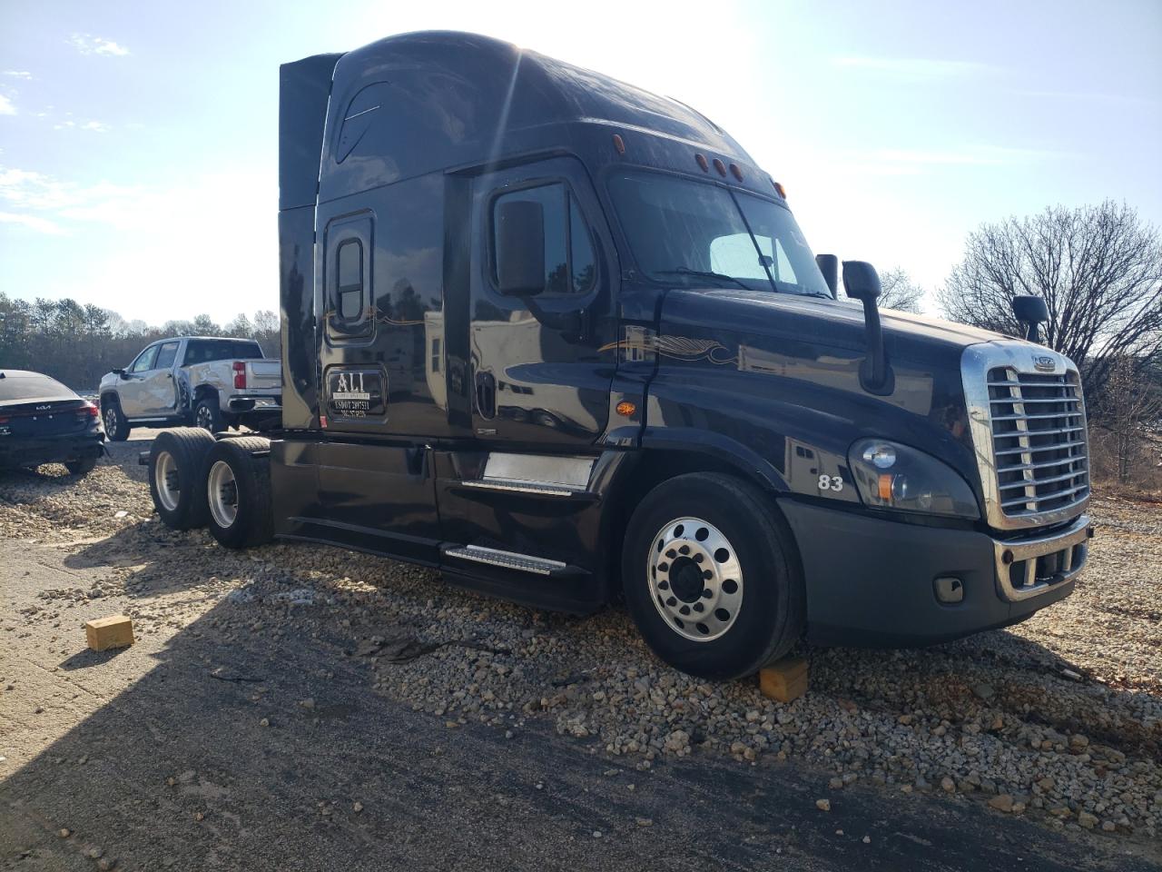 2017 Freightliner Cascadia Semi Truck for Sale in Austell, GA - Front End