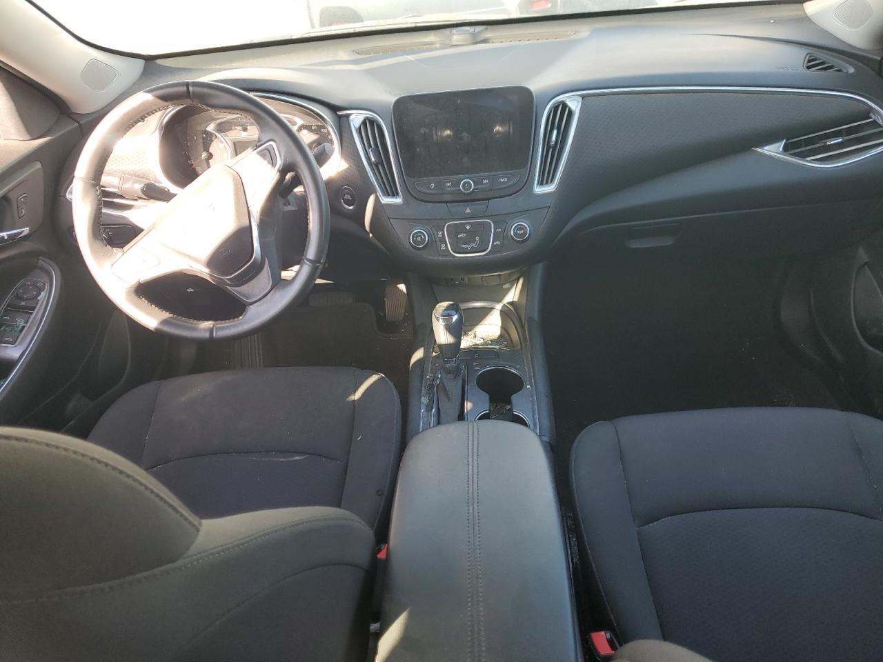 2018 Chevrolet Malibu - Image 8