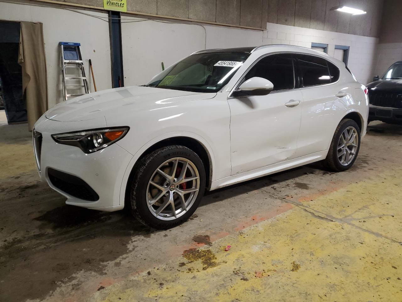 2021 Alfa Romeo Stelvio - Image 1