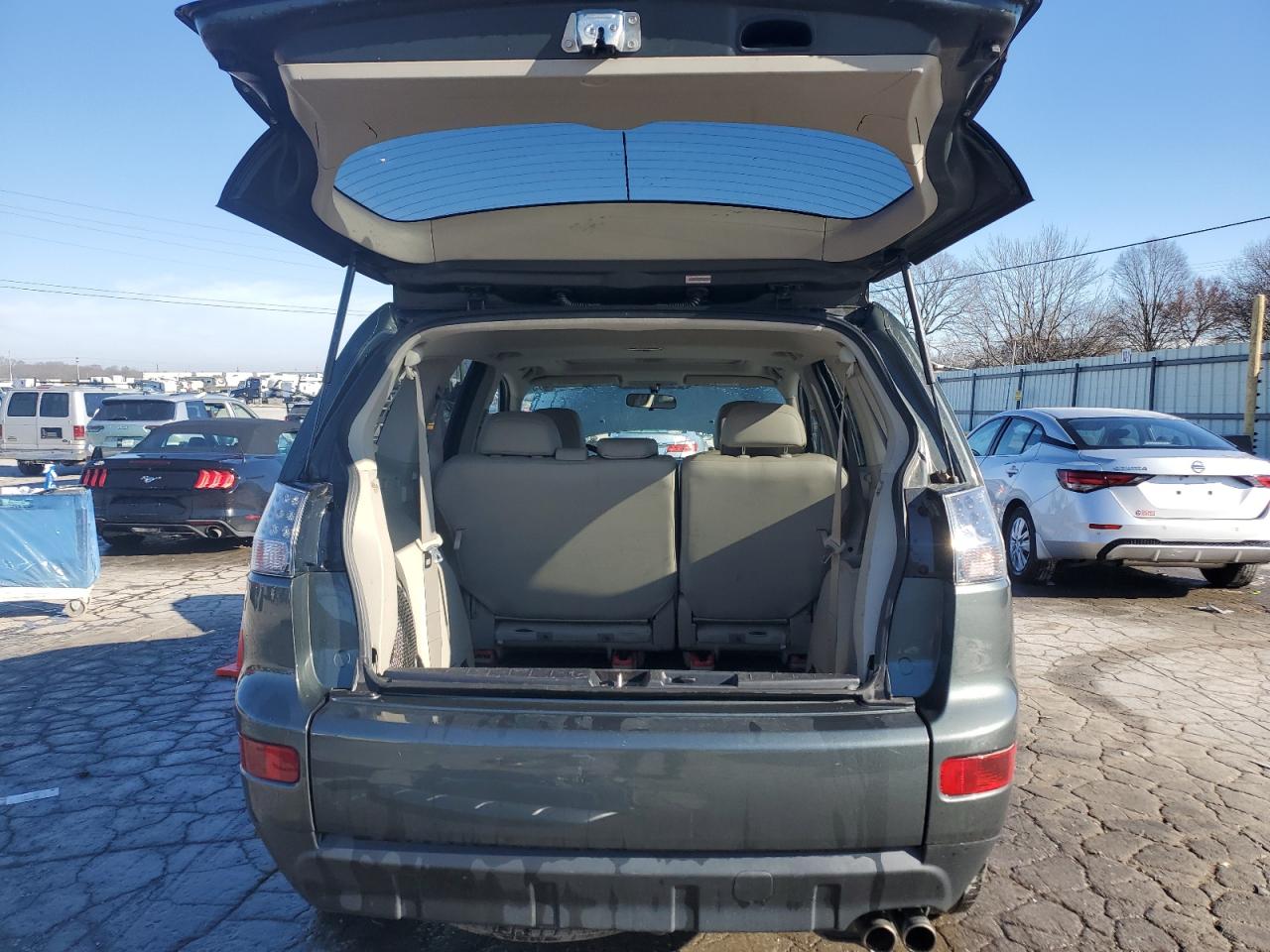 2008 Mitsubishi Outlander - Image 6