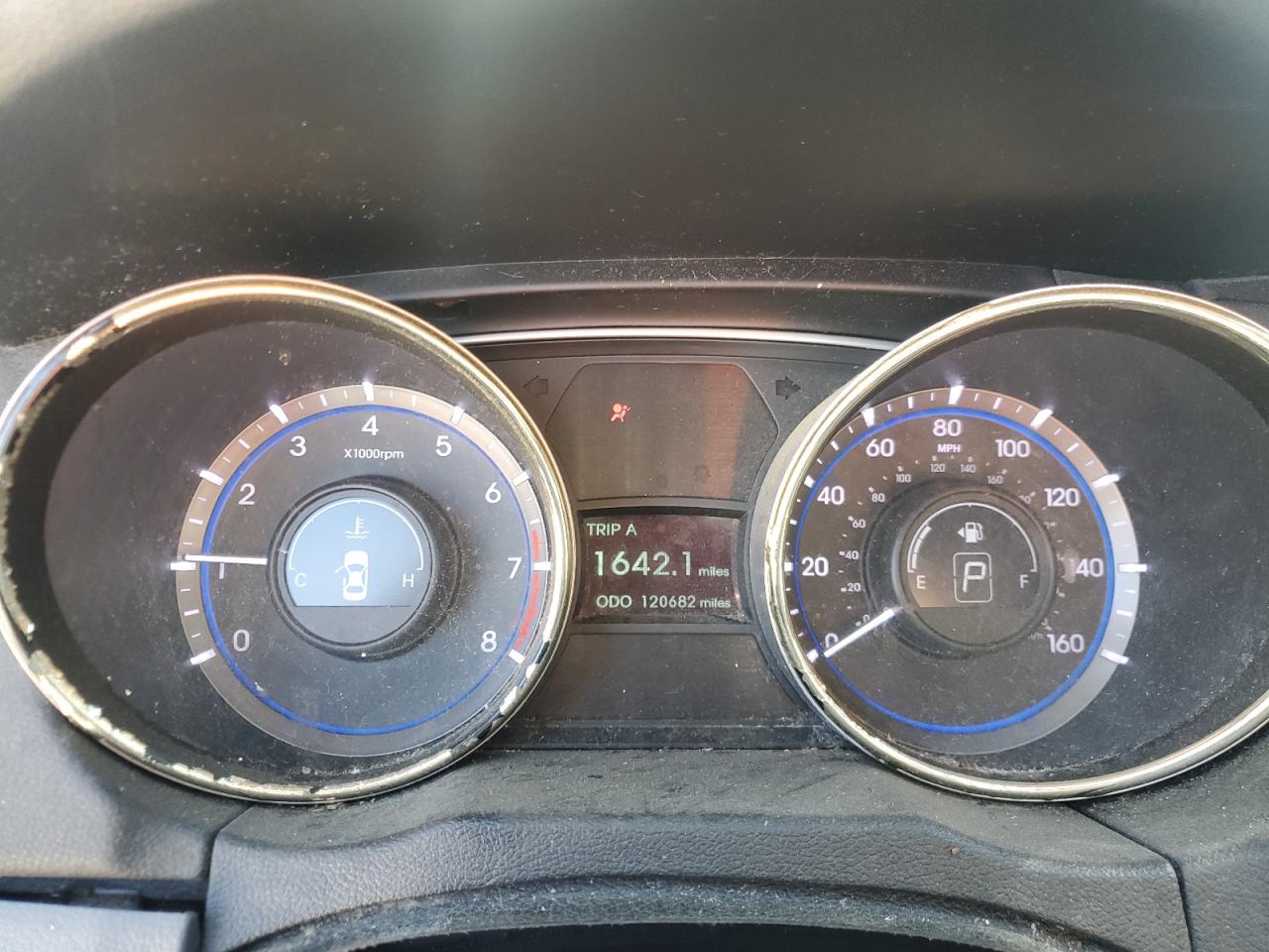 2013 Hyundai Sonata - Image 9