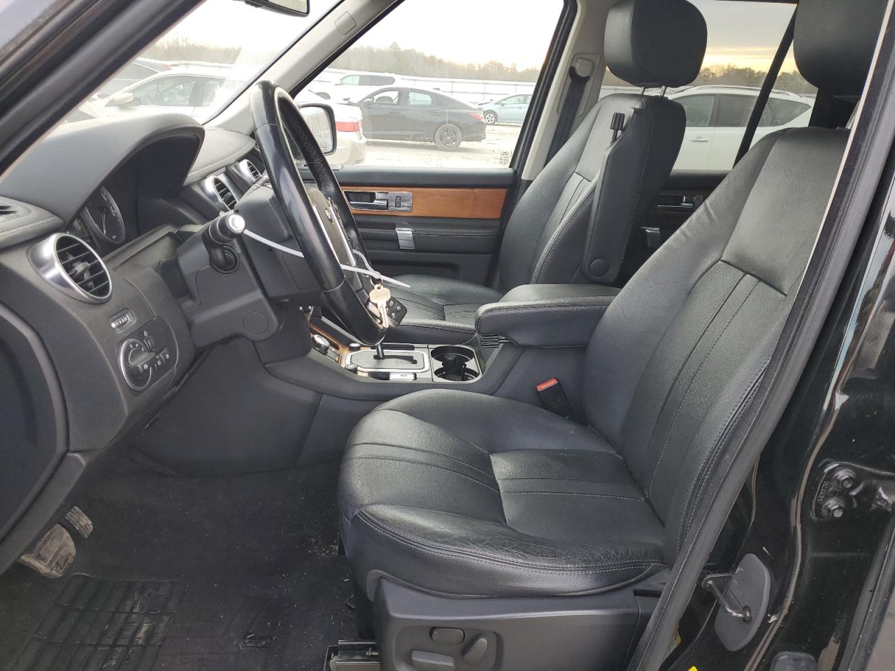 2012 Land Rover LR4 - Image 7