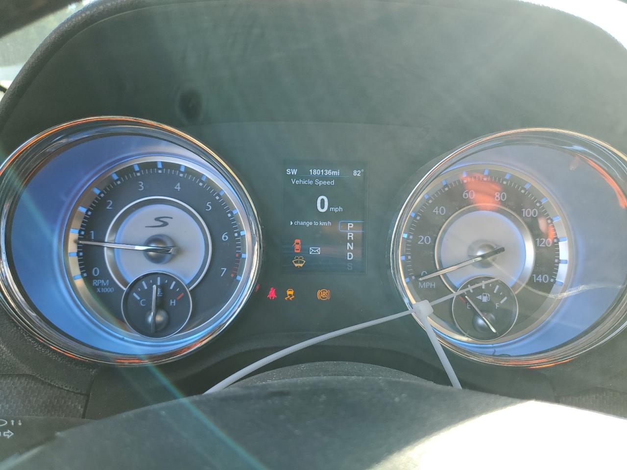 2014 Chrysler 300 - Image 9