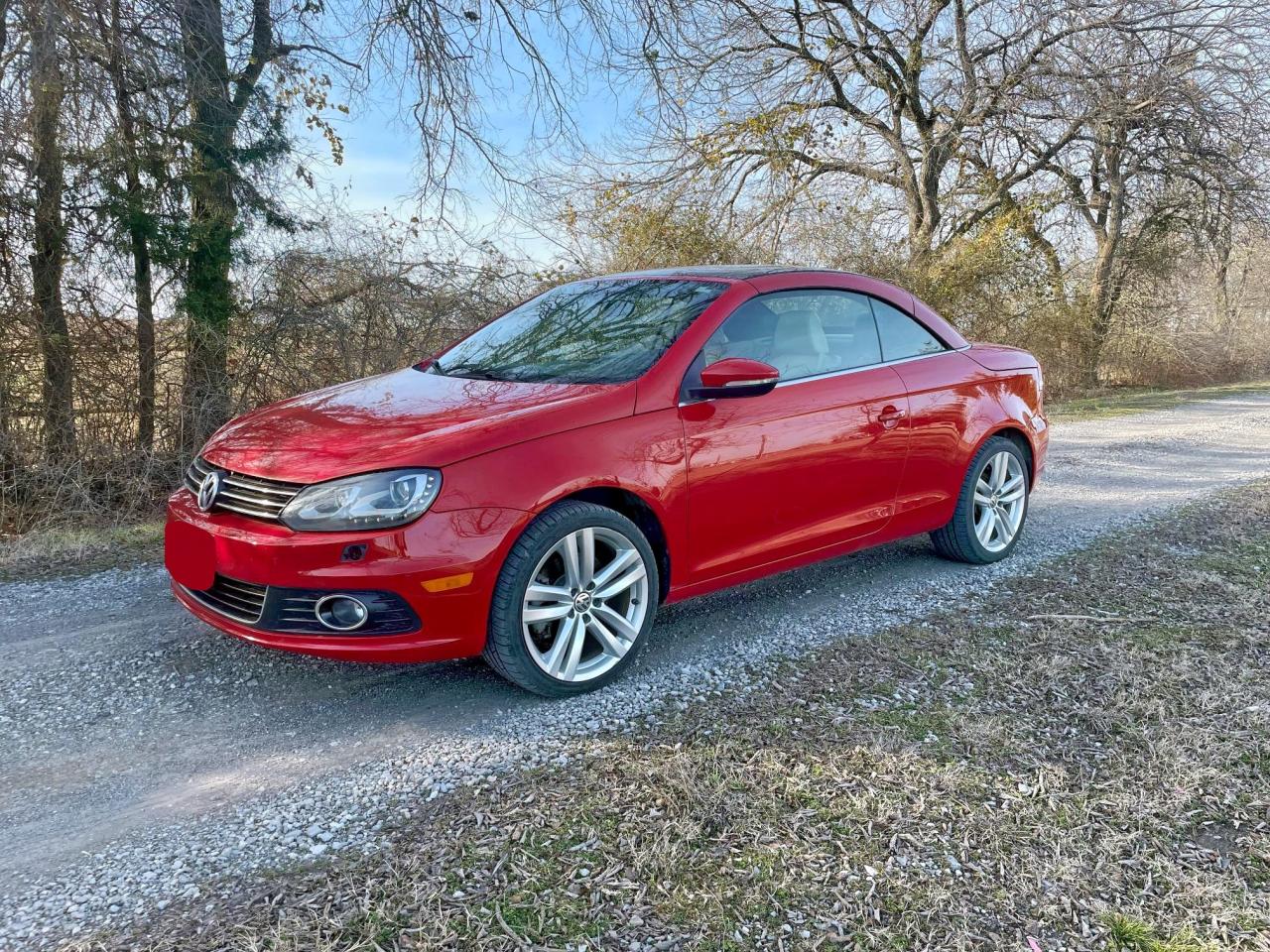 2014 Volkswagen Eos - Image 2