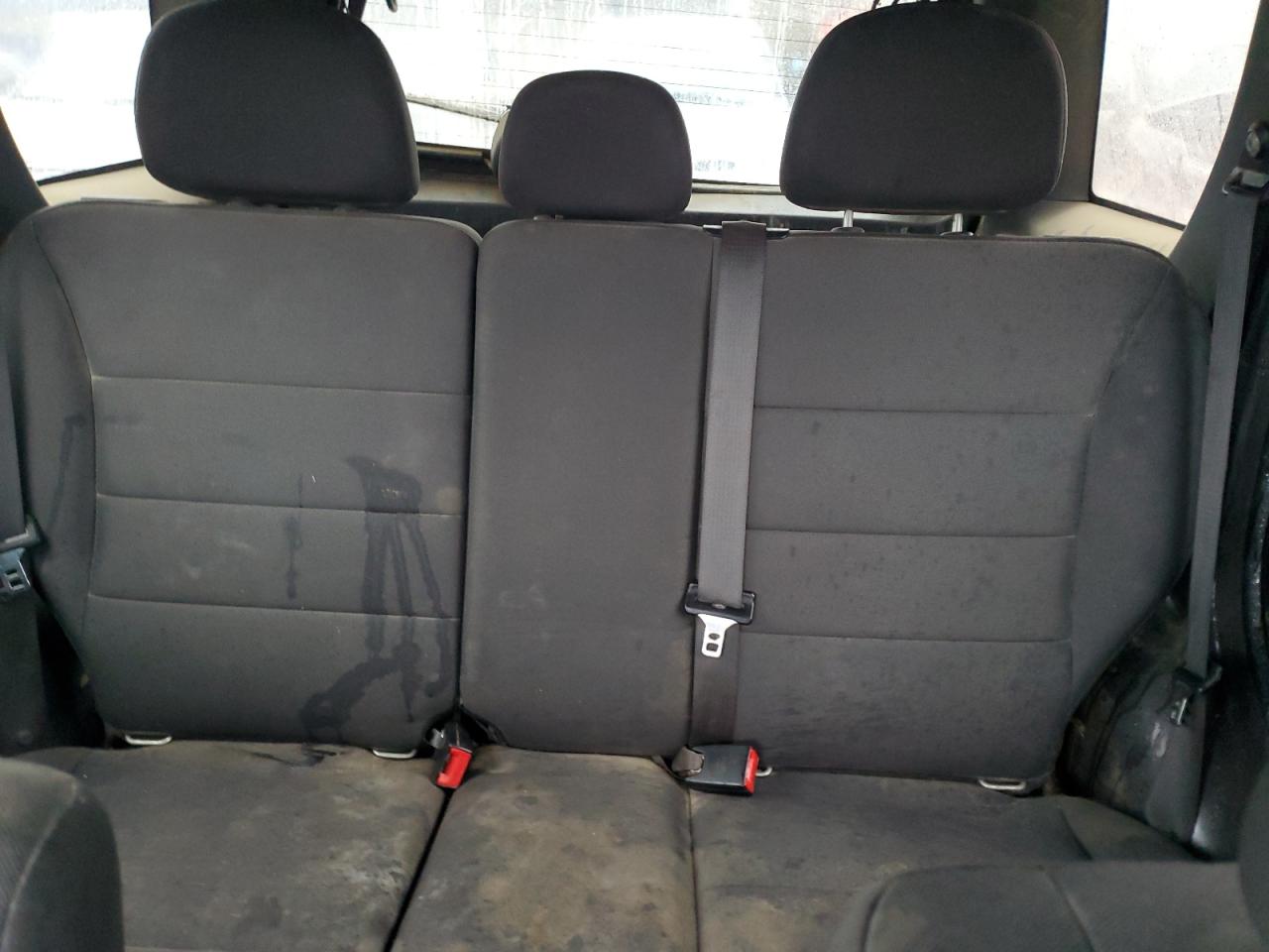2010 Ford Escape - Image 10