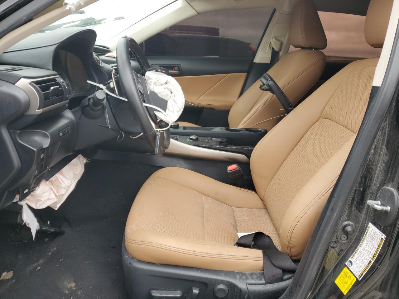 2020 Lexus IS - Image 7