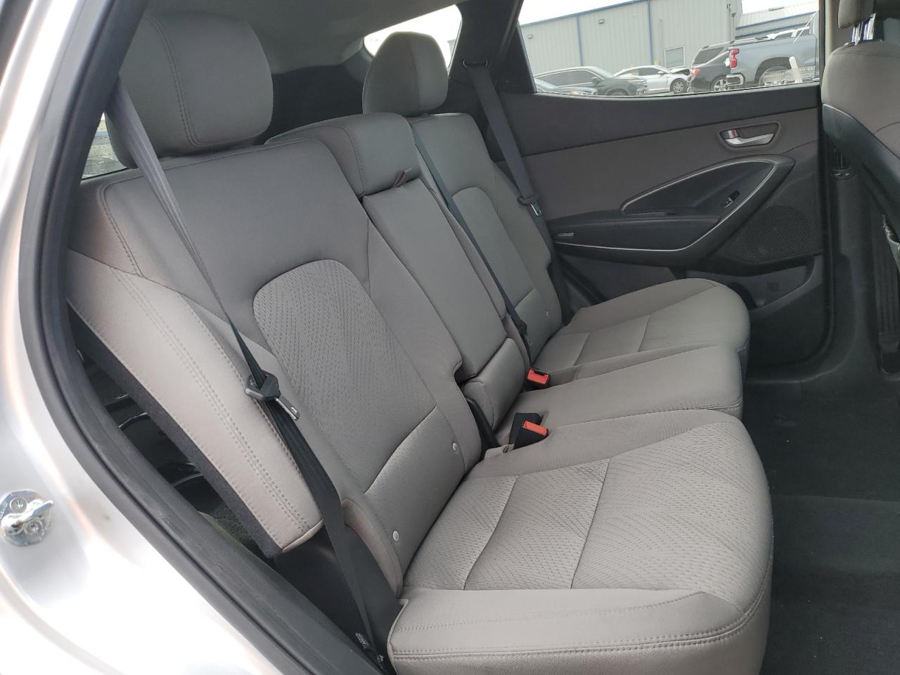 2014 Hyundai Santa Fe - Image 12