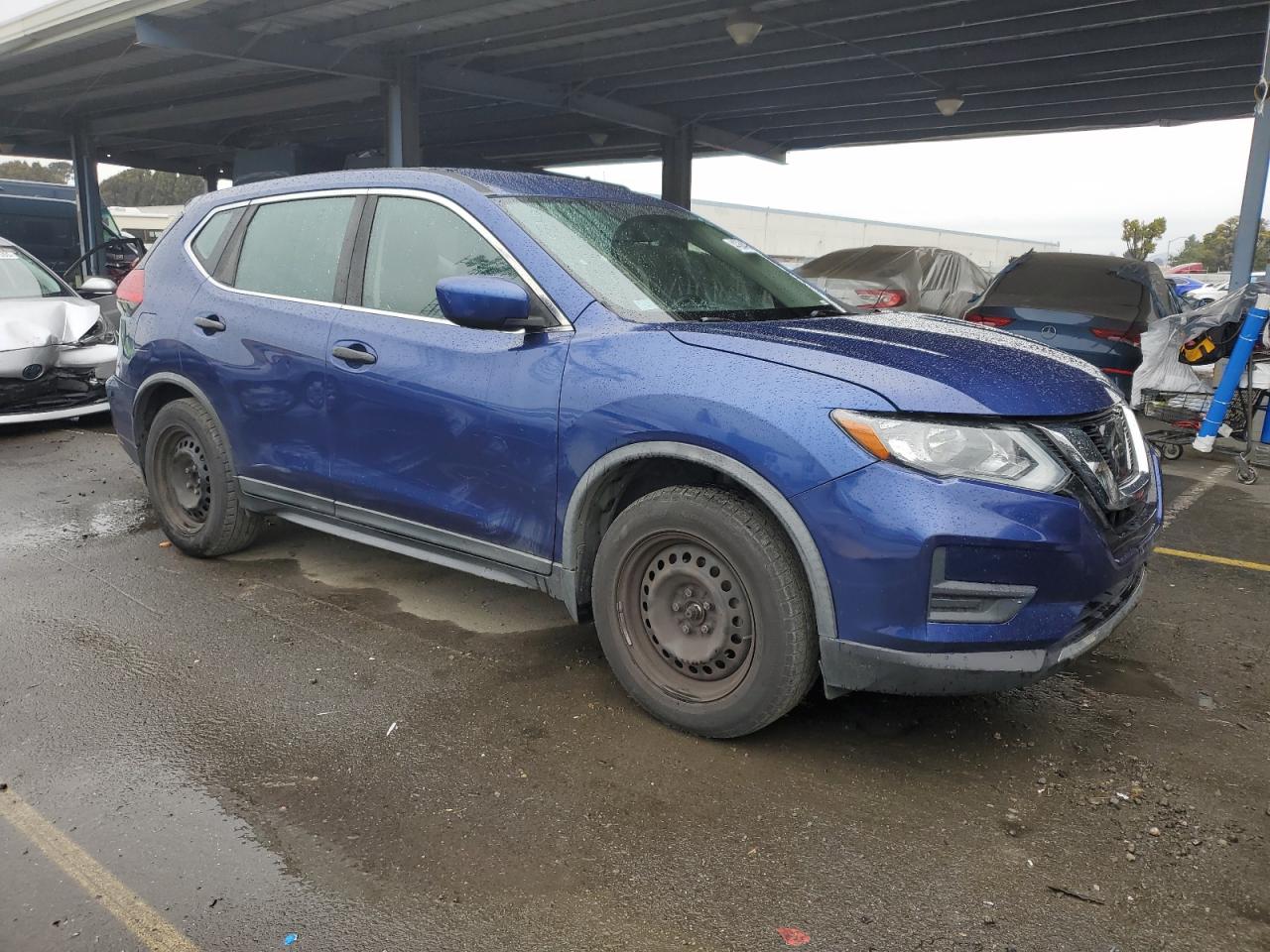 2017 Nissan Rogue - Image 4