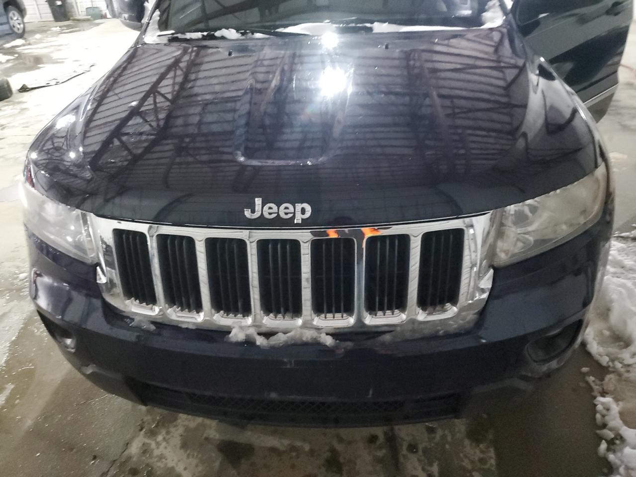 2012 Jeep Grand Cherokee - Image 12