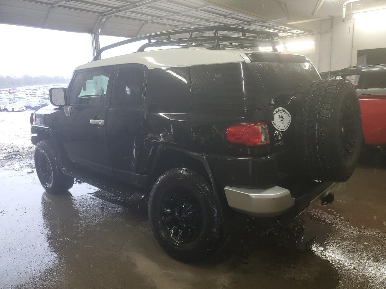 2007 Toyota FJ Cruiser - Image 2