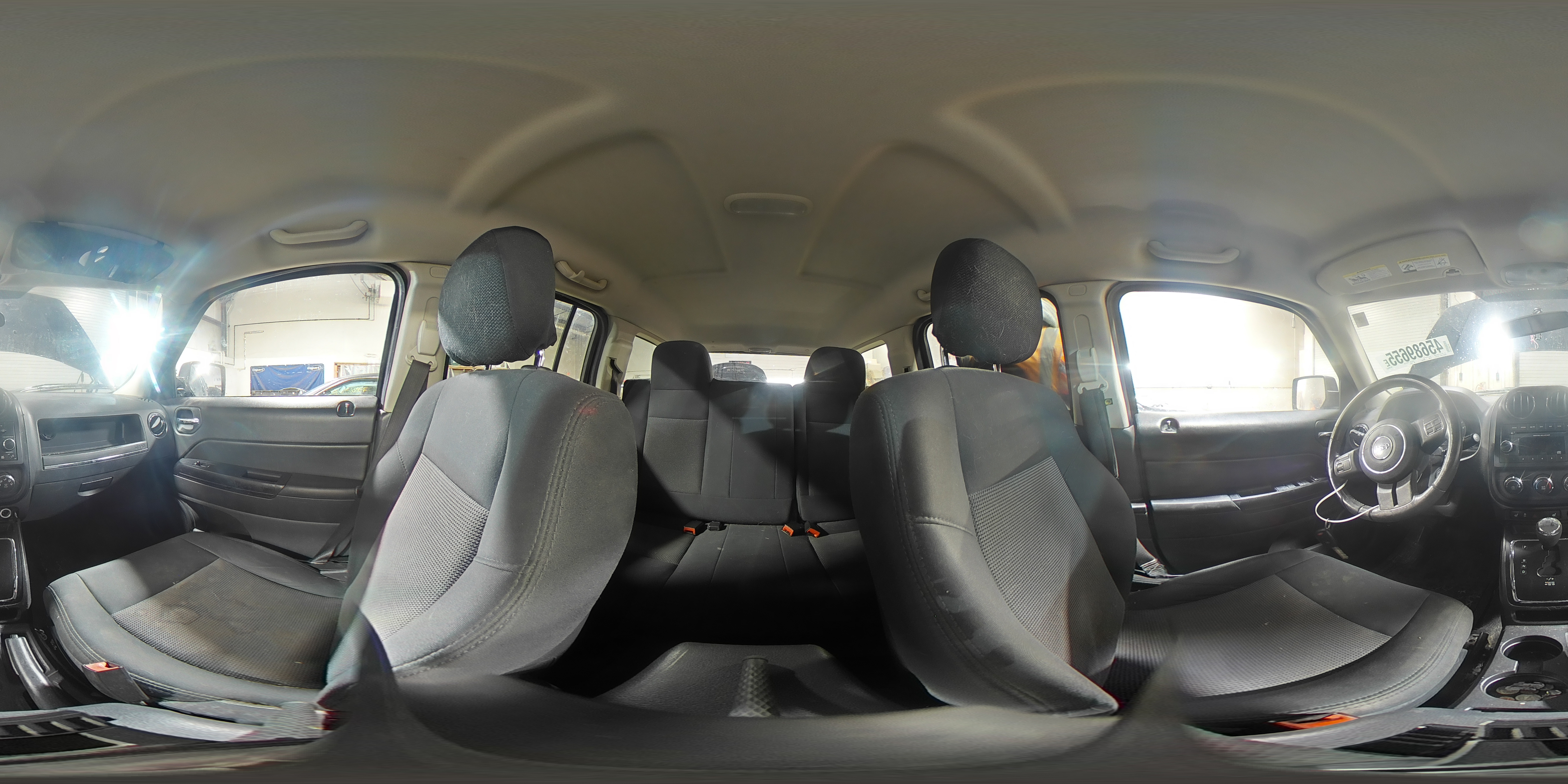 2012 Jeep Liberty (Patriot) - Image 14