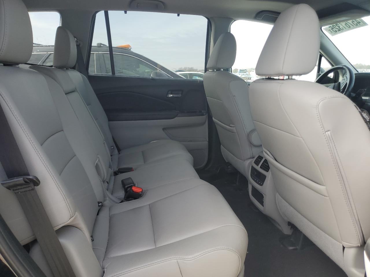 2019 Honda Pilot - Image 11