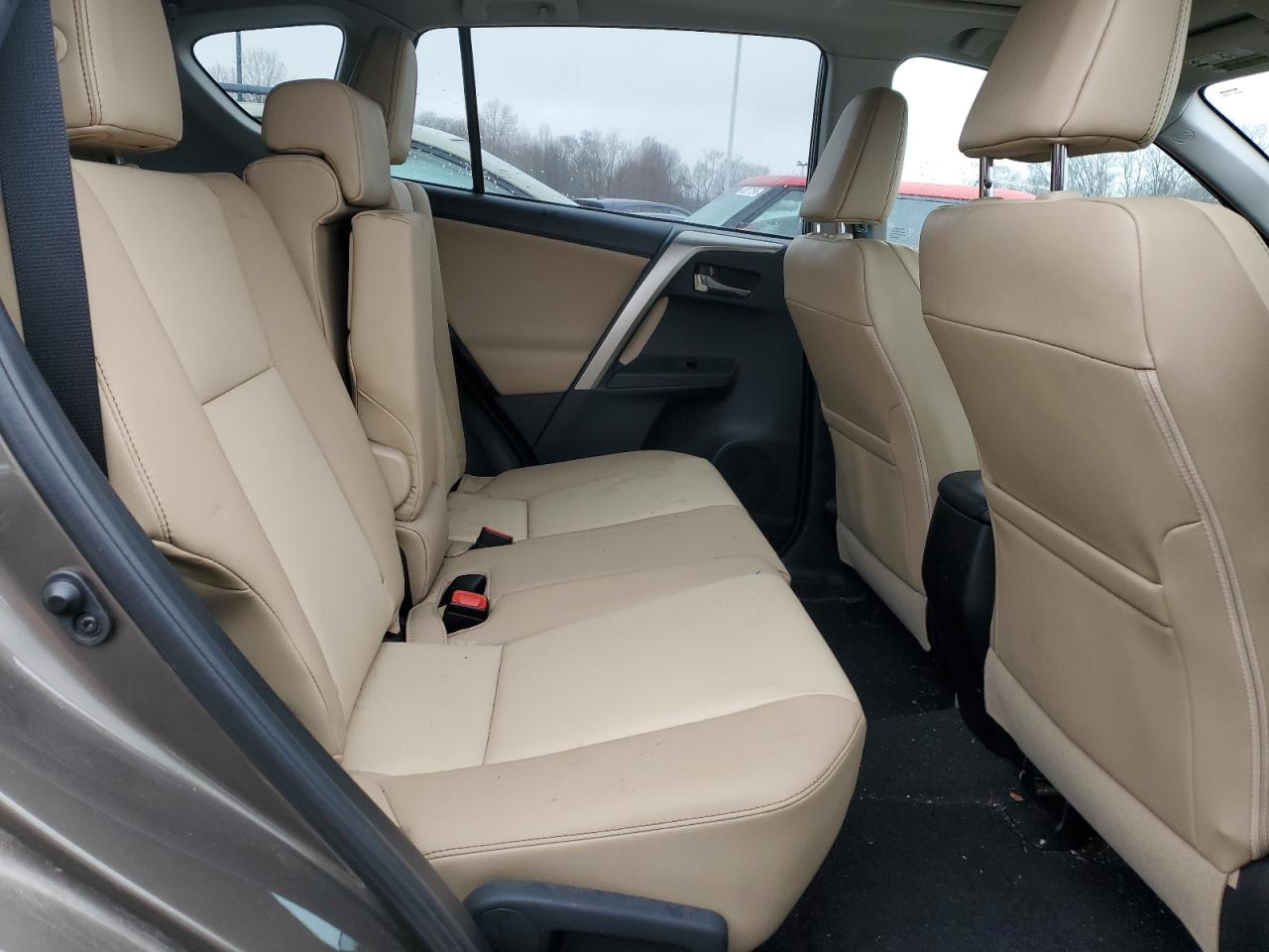 2015 Toyota RAV 4 - Image 11