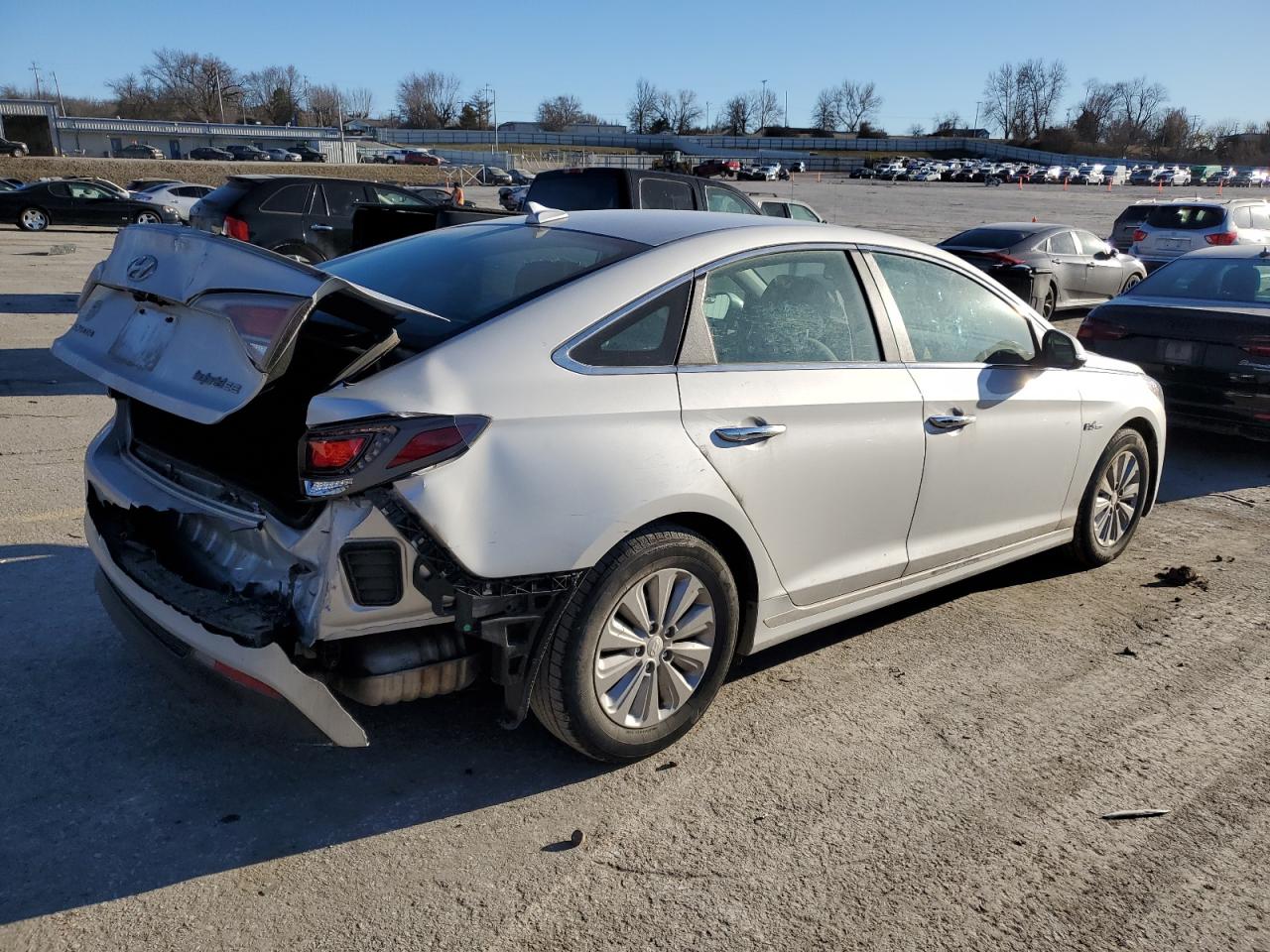 2016 Hyundai Sonata - Image 3
