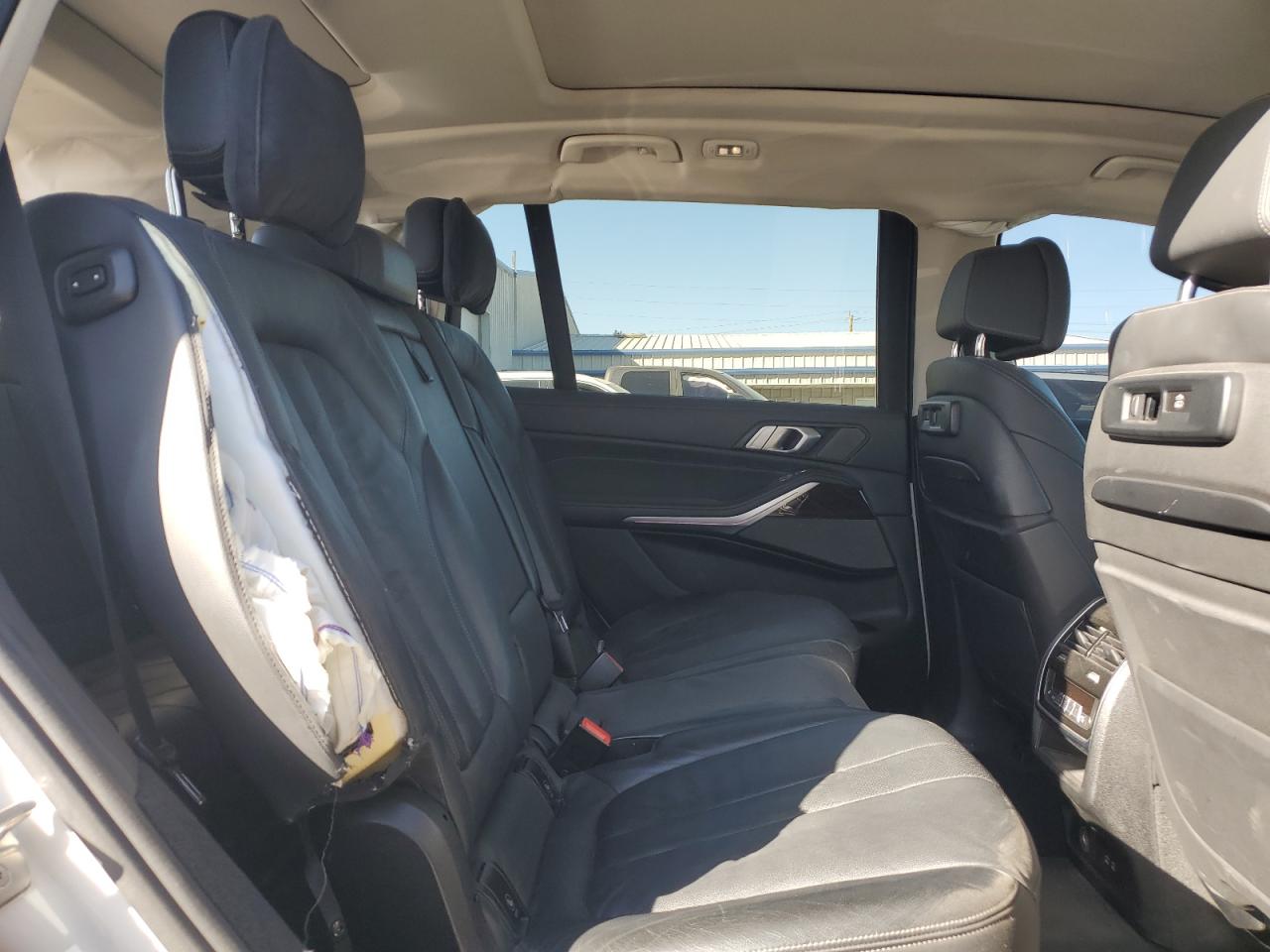 2020 BMW X7 - Image 11