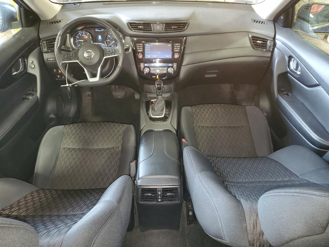 2017 Nissan Rogue - Image 8