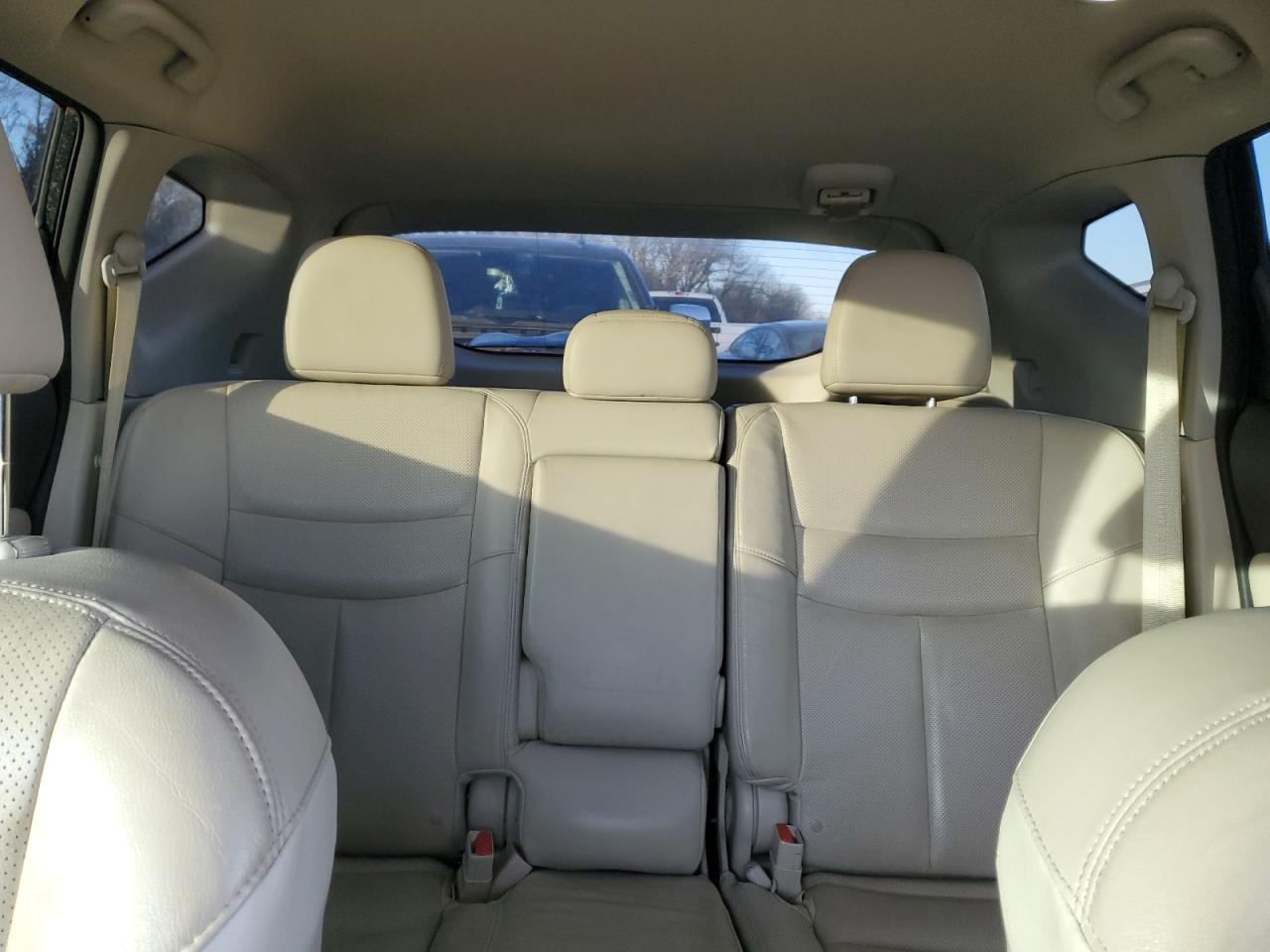 2015 Nissan Murano - Image 10