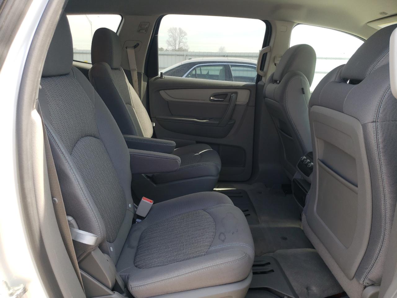 2013 Chevrolet Traverse - Image 11