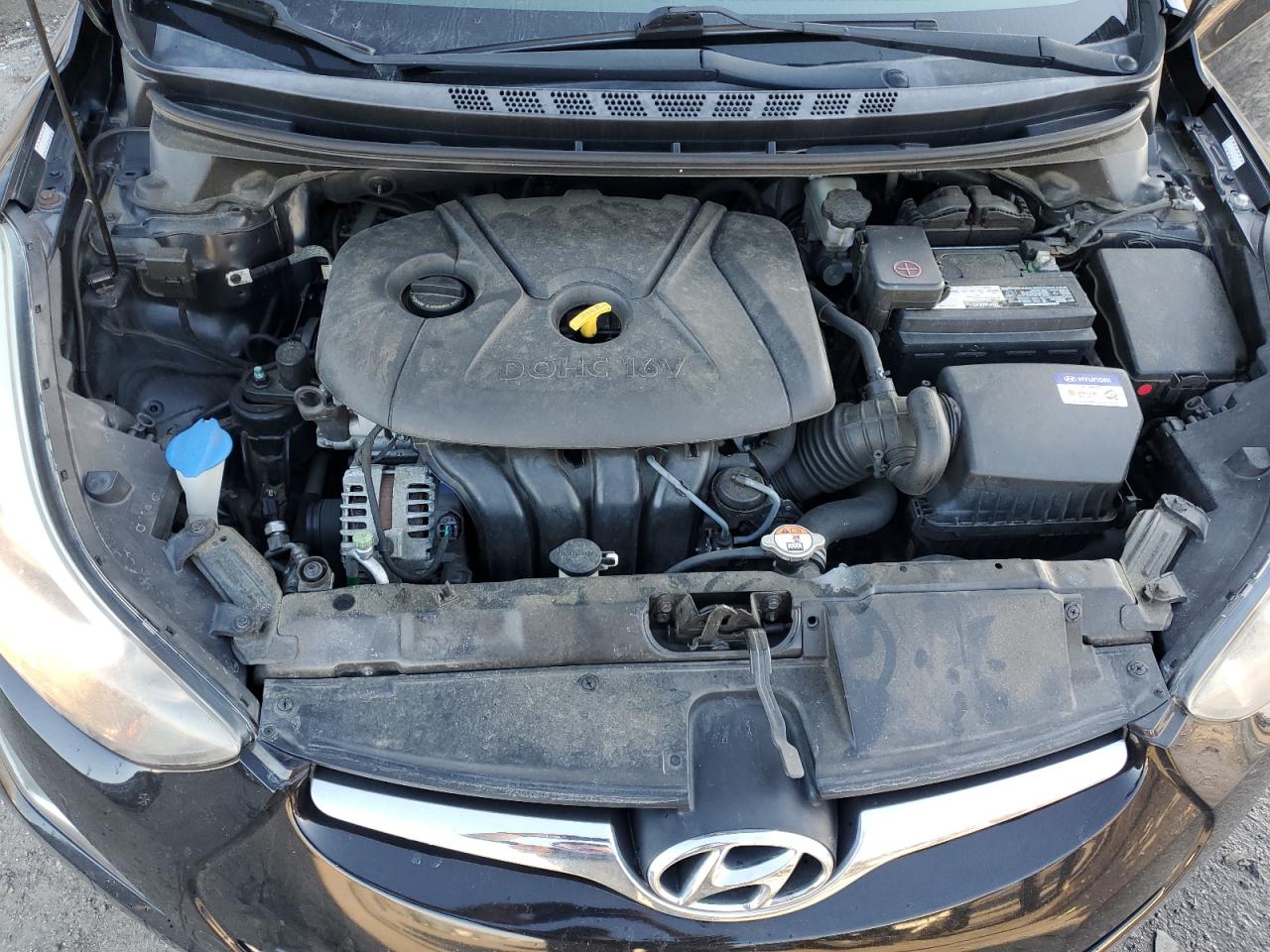 2016 Hyundai Elantra - Image 11