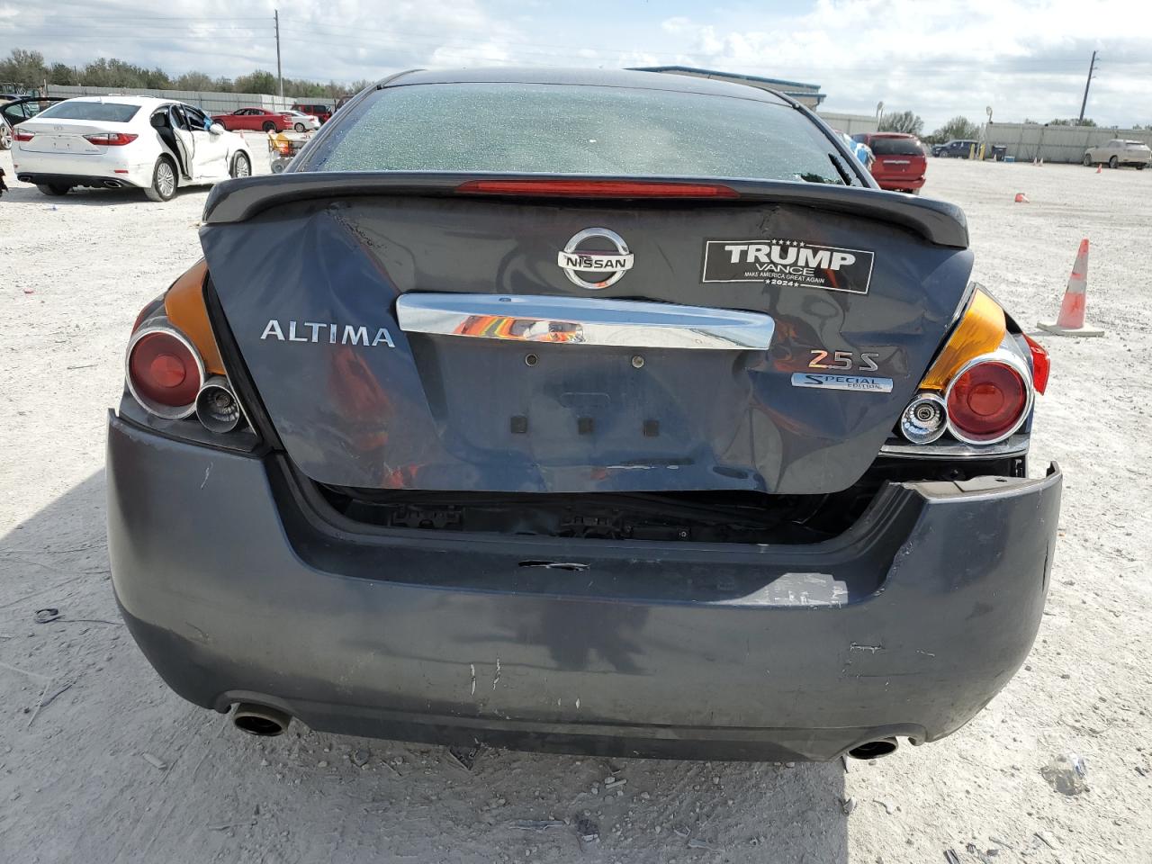 2012 Nissan Altima - Image 6