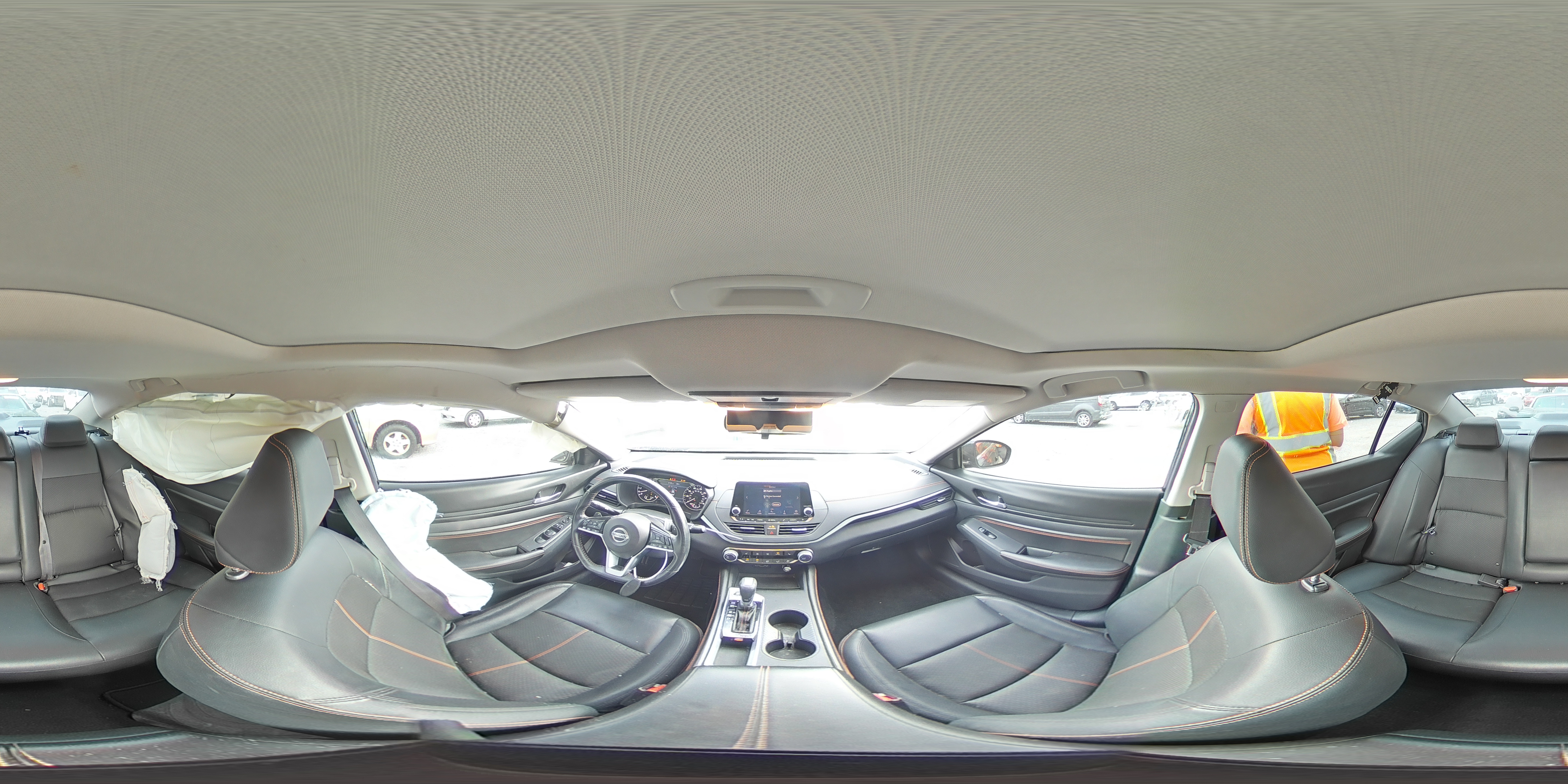 2020 Nissan Altima - Image 12