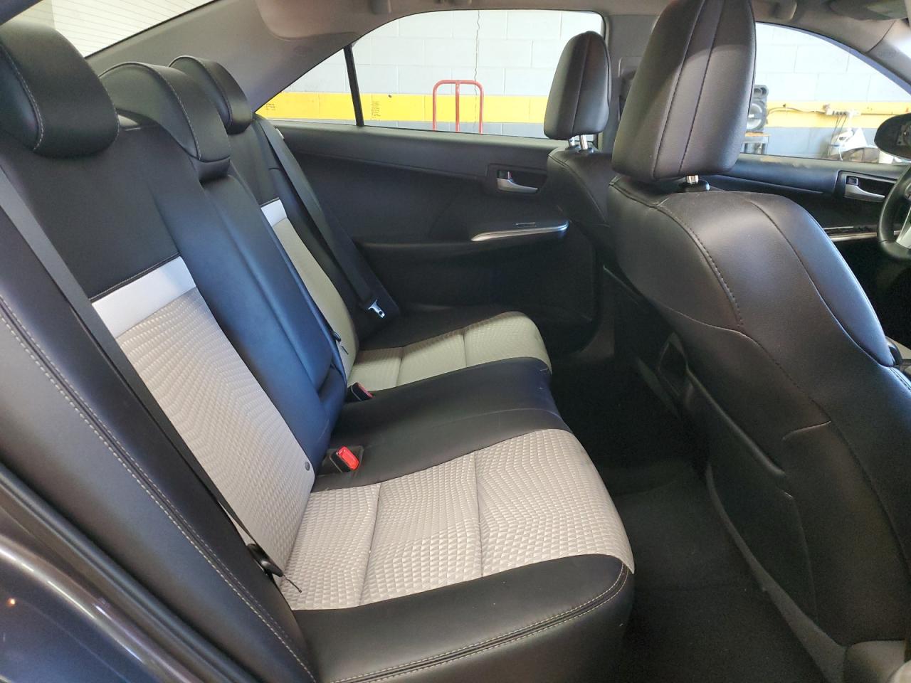 2013 Toyota Camry - Image 10