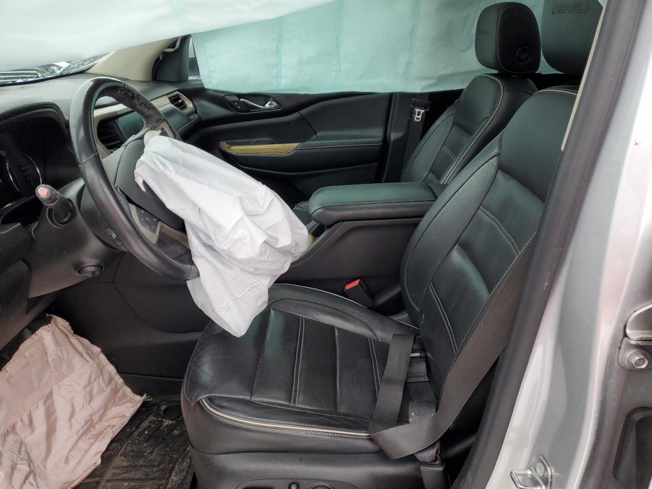 2017 GMC Acadia - Image 7