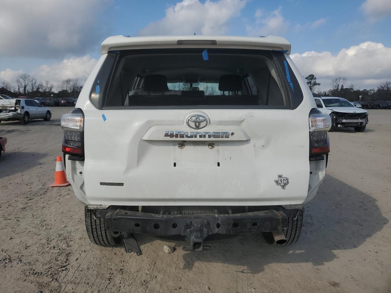 2016 Toyota 4Runner - Image 6